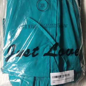 Just love size 3X nurse scrubs